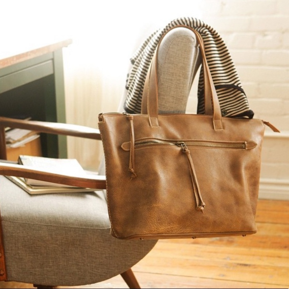 ❤️ LOOKING FOR GO TO ROOTS TOTE ❤️